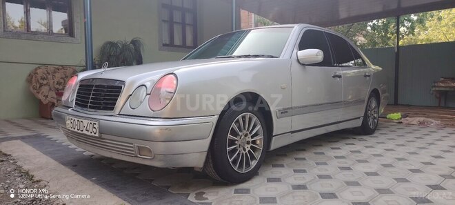 Mercedes C 200 1998, 331,579 km - 2.0 l - Ağcabədi