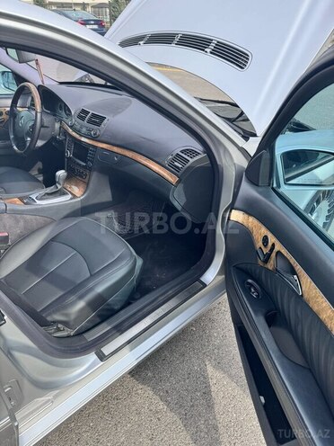 Mercedes E 320 2004, 326,000 km - 3.2 l - Bakı