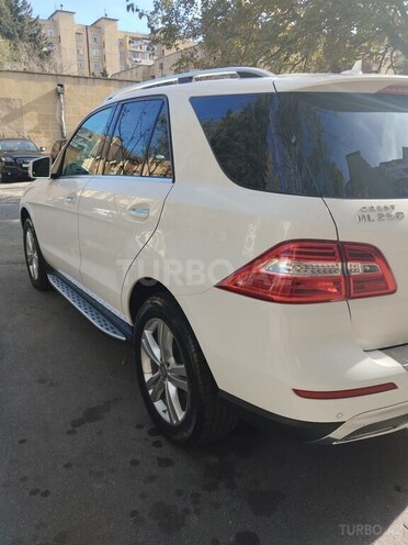 Mercedes ML 250 4MATIC 2015, 260,000 km - 2.2 l - Bakı
