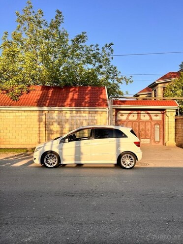 Mercedes B 170 2006, 129,784 km - 1.7 л - Ağcabədi