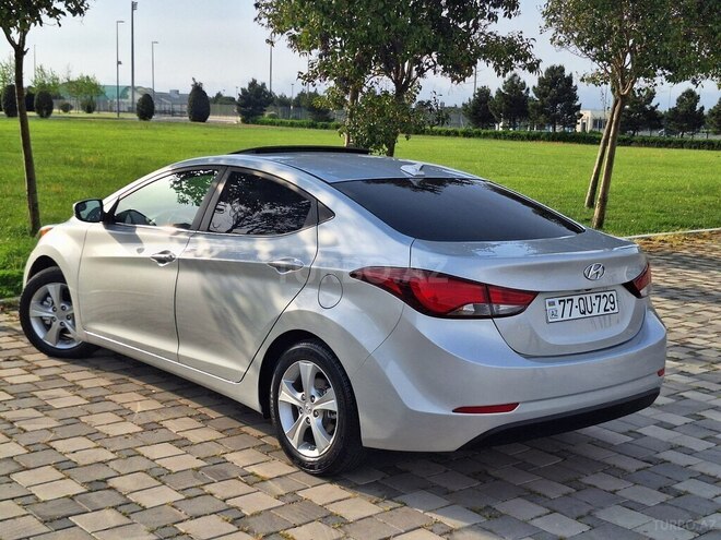 Hyundai Elantra 2015, 86,000 km - 1.8 l - Bakı