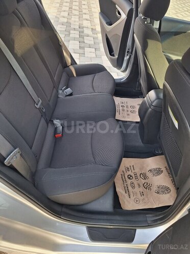 Hyundai Elantra 2015, 86,000 km - 1.8 l - Bakı
