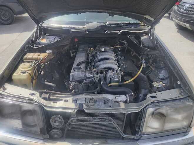 Mercedes E 300 d 1991, 369,000 km - 3.0 л - Bakı