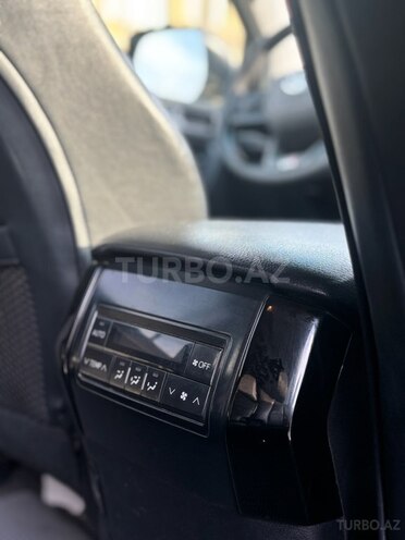 Toyota Land Cruiser Prado 2012, 181,500 km - 2.7 л - Bakı
