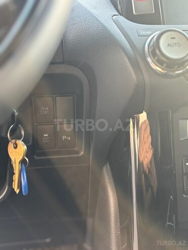 Toyota Land Cruiser Prado 2012, 181,500 km - 2.7 л - Bakı