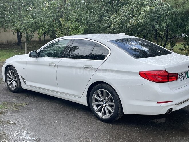 BMW 520 2018, 111,000 km - 2.0 l - Gəncə