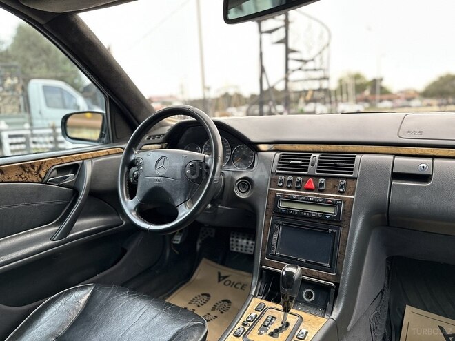 Mercedes E 280 2000, 359,291 km - 2.8 l - Bakı