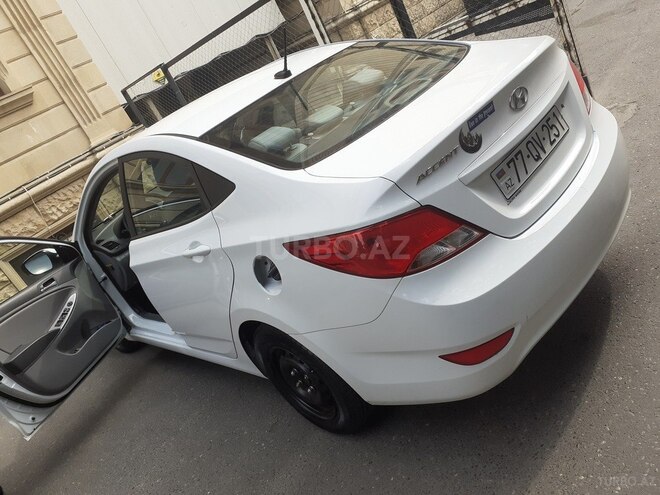 Hyundai Accent 2016, 90,000 km - 1.6 l - Bakı