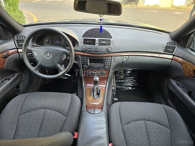 Mercedes E 240 2002, 185,000 km - 2.6 l - Bakı