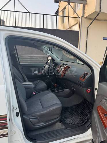 Toyota Hilux 2013, 213,000 km - 2.5 l - Bakı