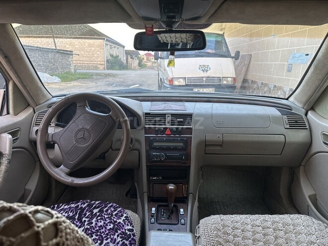 Mercedes C 280 2000, 341,378 km - 2.8 l - Tovuz