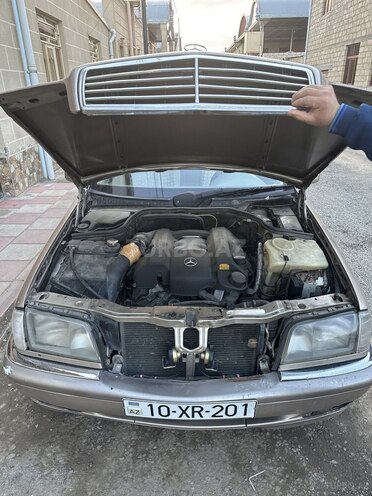 Mercedes C 280 2000, 341,378 km - 2.8 l - Tovuz