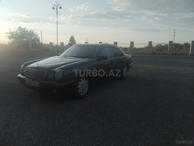 Mercedes E 230 1996, 365,287 km - 2.3 l - Yevlax