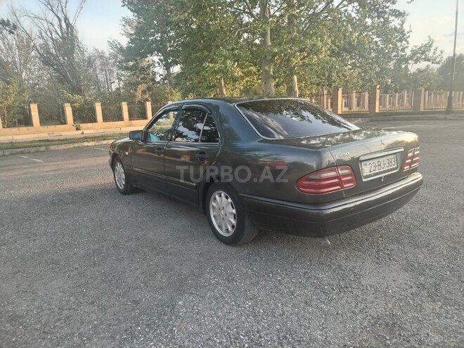 Mercedes E 230 1996, 365,287 km - 2.3 l - Yevlax