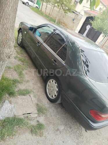 Mercedes E 230 1996, 365,287 km - 2.3 l - Yevlax
