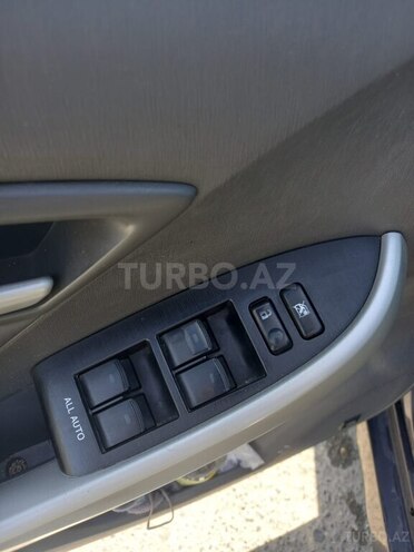 Toyota Prius 2011, 180,000 km - 1.8 l - Bakı