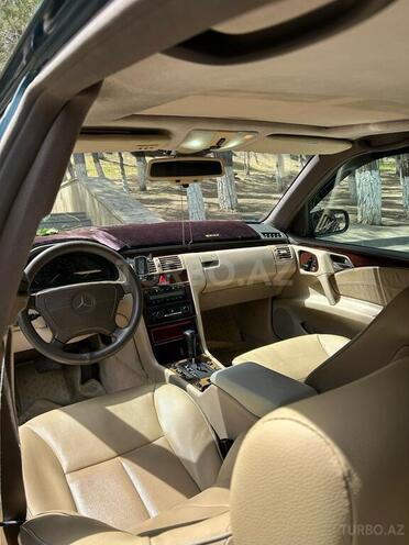 Mercedes E 320 1996, 274,000 km - 3.2 l - Bakı