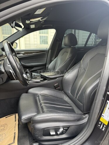 BMW 530-12