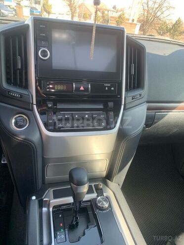 Toyota Land Cruiser 2020, 74,000 km - 4.6 l - Bakı