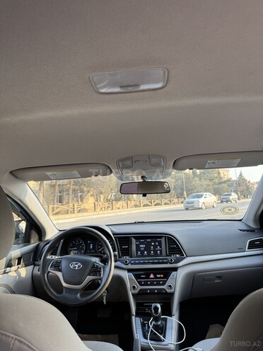 Hyundai Elantra 2017, 233,355 km - 2.0 l - Bakı