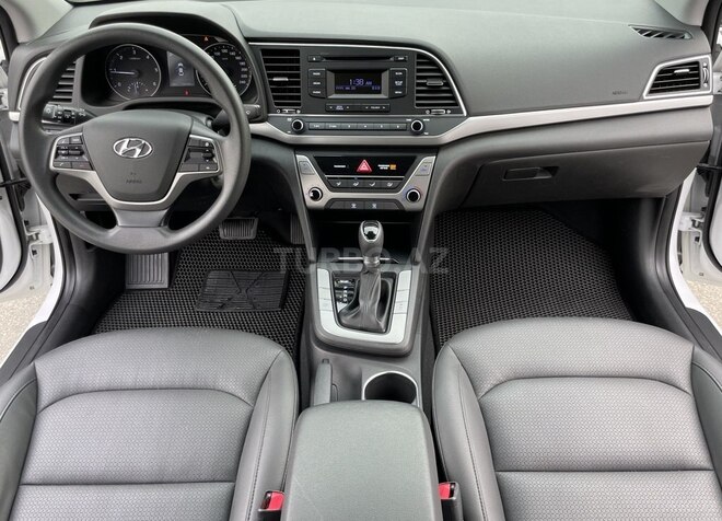 Hyundai Avante 2017, 126,000 km - 1.6 л - Bakı