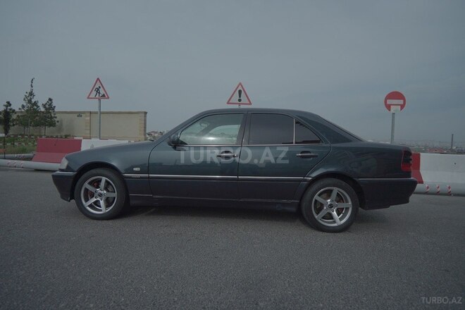 Mercedes C 240 2000, 450,000 km - 2.4 l - Bakı