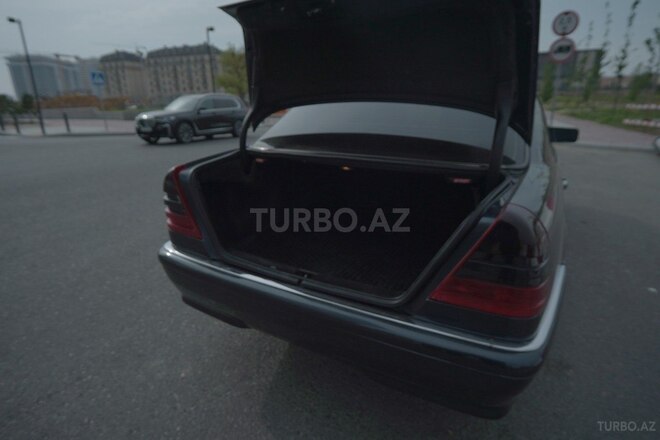 Mercedes C 240 2000, 450,000 km - 2.4 l - Bakı