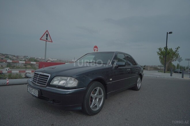 Mercedes C 240 2000, 450,000 km - 2.4 l - Bakı
