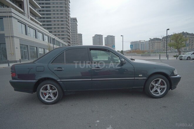 Mercedes C 240 2000, 450,000 km - 2.4 l - Bakı