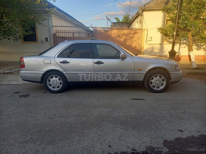 Mercedes C 180 1995, 450,000 km - 1.8 l - Ağstafa
