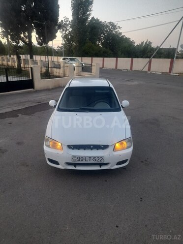 Hyundai Accent 2002, 390,588 km - 1.6 l - Samux