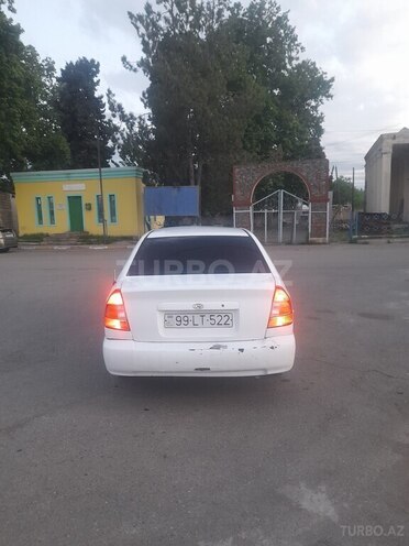 Hyundai Accent 2002, 390,588 km - 1.6 l - Samux
