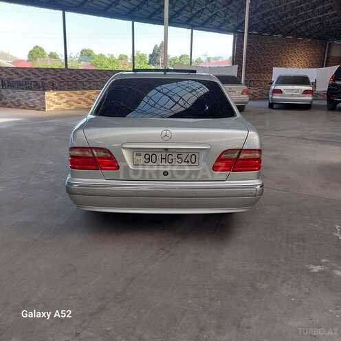 Mercedes E 240 1999, 281,000 km - 2.4 l - Gəncə