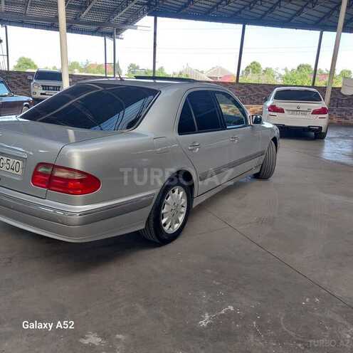 Mercedes E 240 1999, 281,000 km - 2.4 l - Gəncə