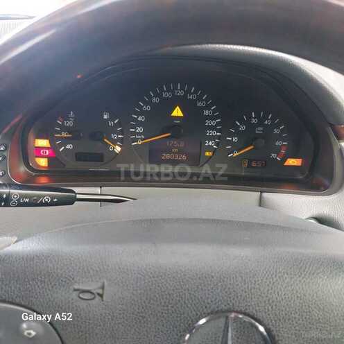 Mercedes E 240 1999, 281,000 km - 2.4 l - Gəncə