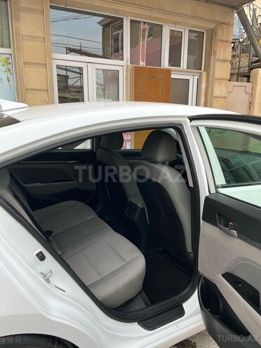 Hyundai Elantra 2016, 62,324 km - 1.6 l - Bakı