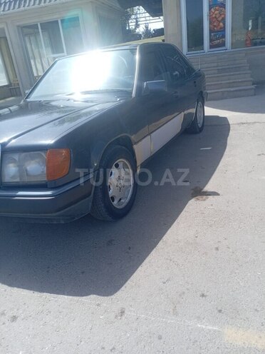 Mercedes E 230 1990, 446,589 km - 2.3 l - Bakı