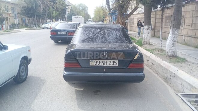 Mercedes E 230 1990, 446,589 km - 2.3 l - Bakı