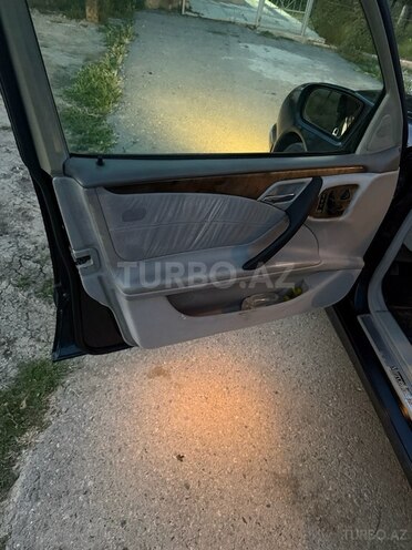 Mercedes E 240 1999, 340,000 km - 2.8 l - Hacıqabul