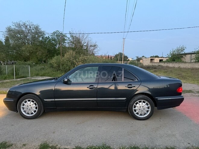 Mercedes E 240 1999, 340,000 km - 2.8 l - Hacıqabul