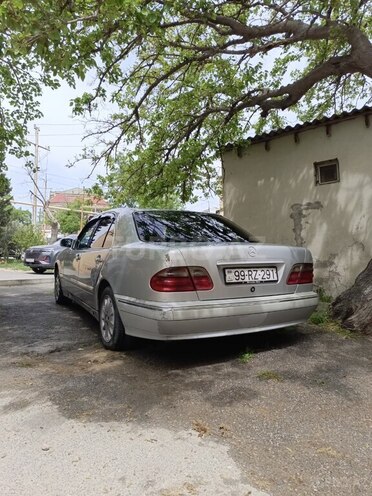 Mercedes E 220 d 1999, 346,000 km - 2.2 л - Bakı