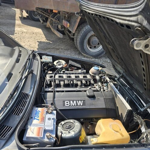 BMW 318 1987, 200,000 km - 1.8 л - Gəncə