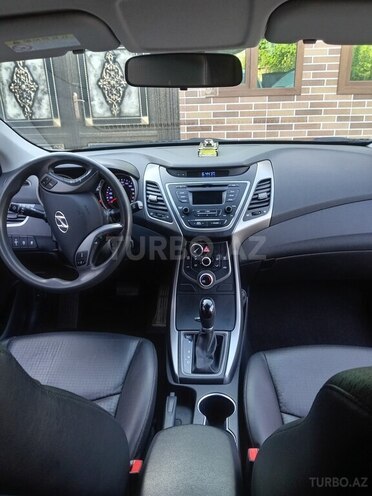 Hyundai Avante 2015, 197,000 km - 1.6 l - Şamaxı