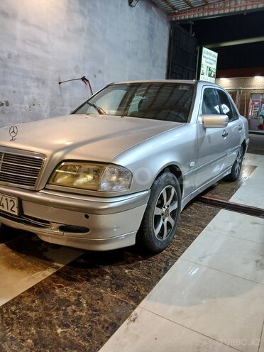 Mercedes C 220 1995, 362,000 km - 2.2 л - Bakı