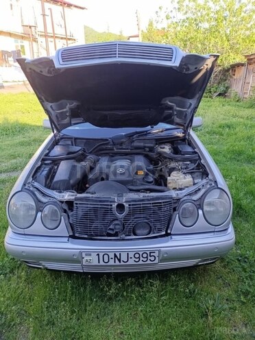 Mercedes E 240 1997, 358,992 km - 2.4 l - Balakən