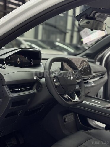 Changan Qiyuan Q05-8