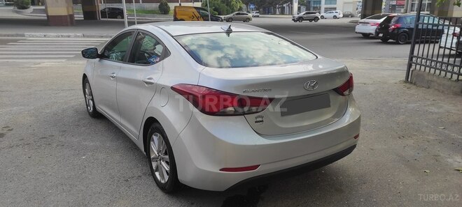 Hyundai Elantra 2015, 80,900 km - 1.8 л - Bakı