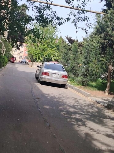 Mercedes E 220 d 1999, 629,000 km - 2.2 l - Sumqayıt