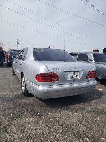 Mercedes E 220 d 1999, 629,000 km - 2.2 l - Sumqayıt