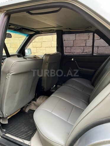 Mercedes 190 1991, 435,284 km - 2.0 л - Lənkəran